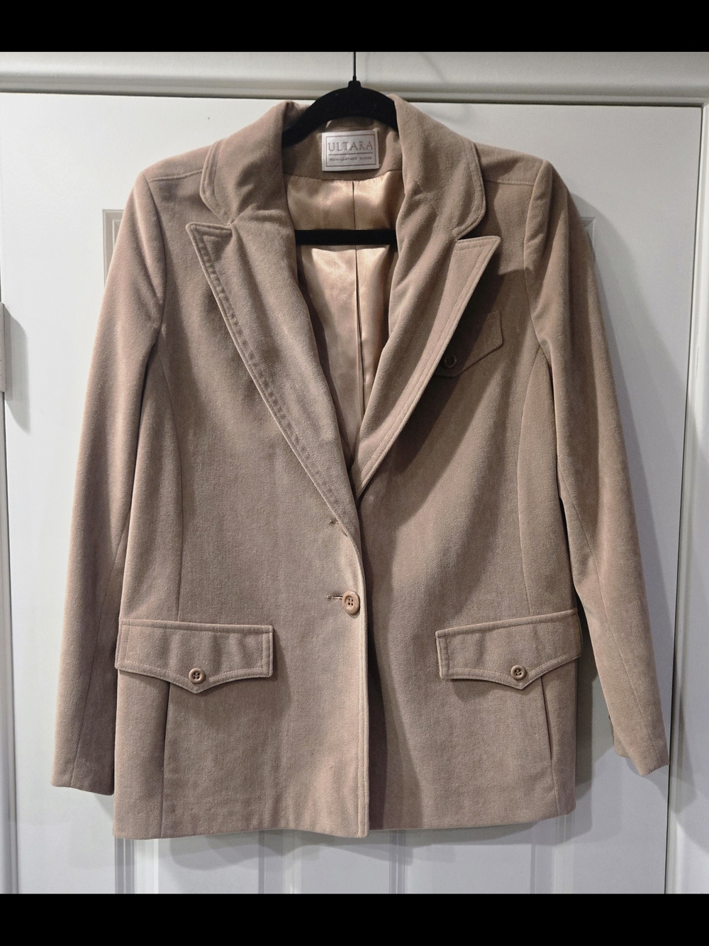 Ultara Beige Faux Suede Button Front Lined Jacket w/ Pockets